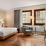 Hotel Hilton An Der Frauenkirche 4*
