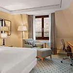 Hilton An Der Frauenkirche 4*