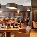 Hilton An Der Frauenkirche 호텔 4*
