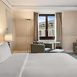 Hilton An Der Frauenkirche 4*