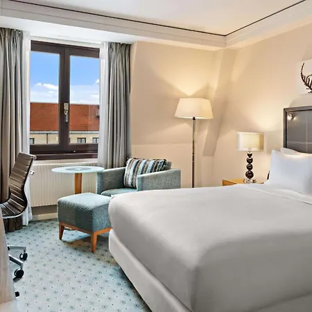 Hilton An Der Frauenkirche 4* Дрезден