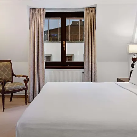 Hilton An Der Frauenkirche Hotel 4*