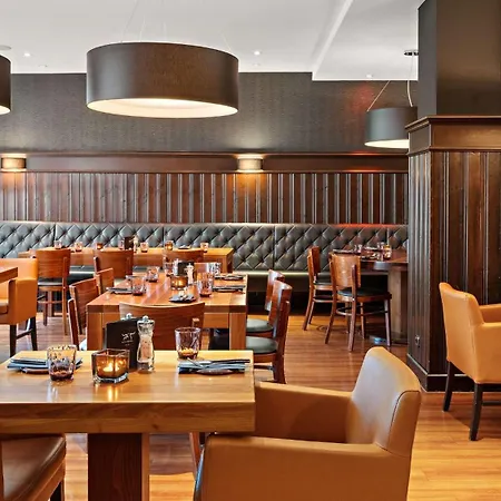 Hilton An Der Frauenkirche Отель 4*