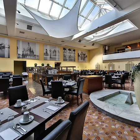 Hilton An Der Frauenkirche 4* Дрезден