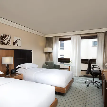 Hilton An Der Frauenkirche 4* Дрезден