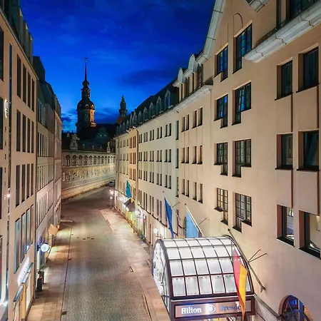 Hilton An Der Frauenkirche Отель 4*