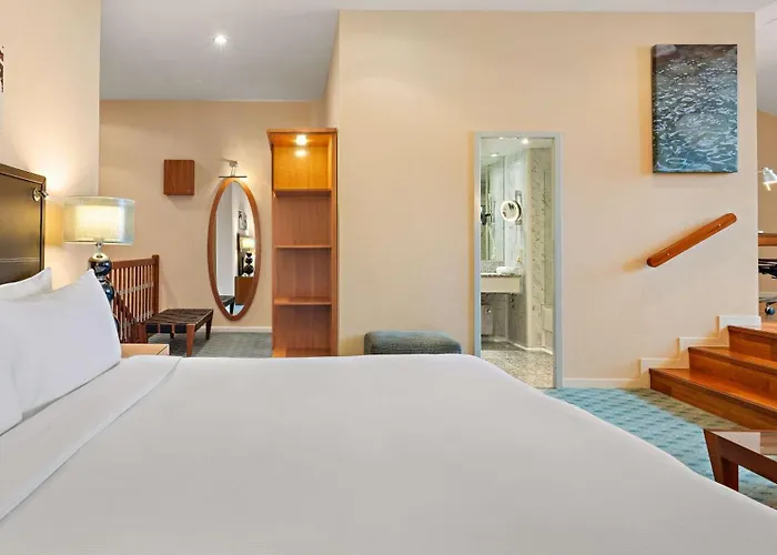 Отель Hilton An Der Frauenkirche Дрезден