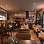 Hilton An Der Frauenkirche מלון 4*