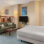 Hilton An Der Frauenkirche מלון 4*