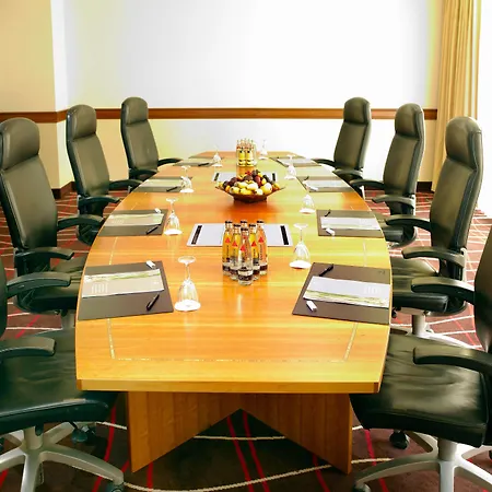 Hilton An Der Frauenkirche 4* Дрезден