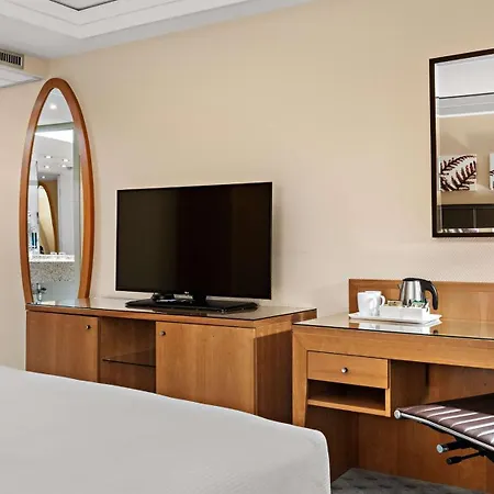 Hilton An Der Frauenkirche 4* Дрезден