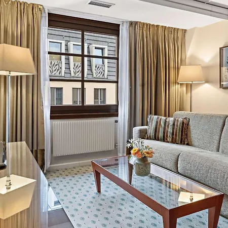 Hilton An Der Frauenkirche Отель