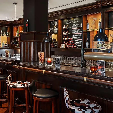 Hilton An Der Frauenkirche Отель 4*
